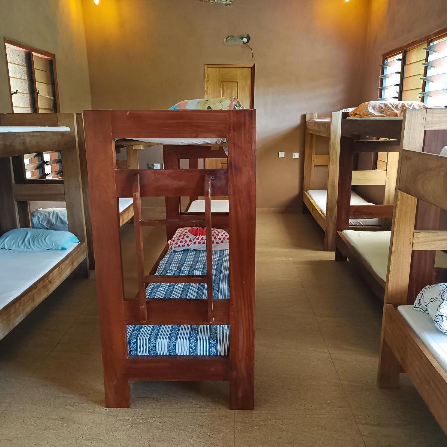 Scorpion Hill Lodge Busua ภายนอก รูปภาพ