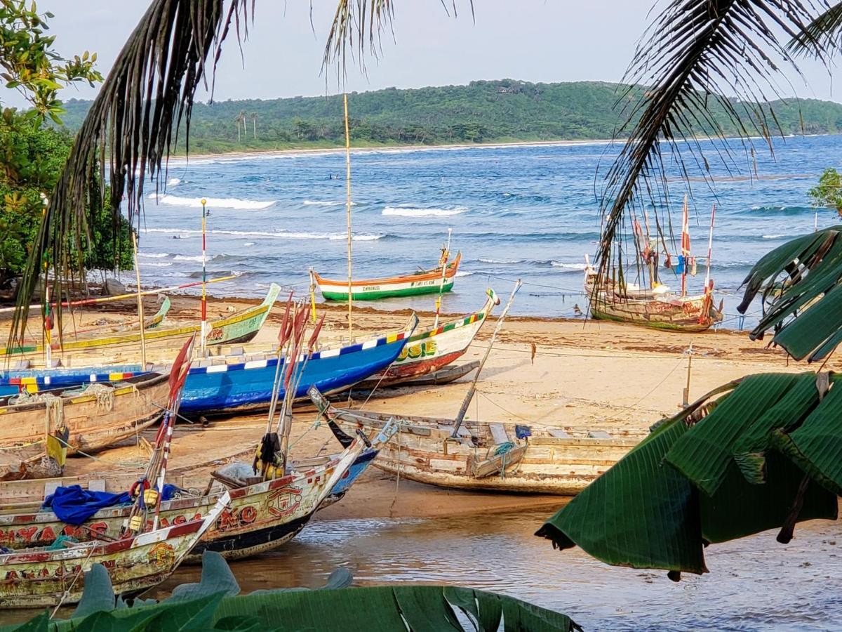 Scorpion Hill Lodge Busua ภายนอก รูปภาพ