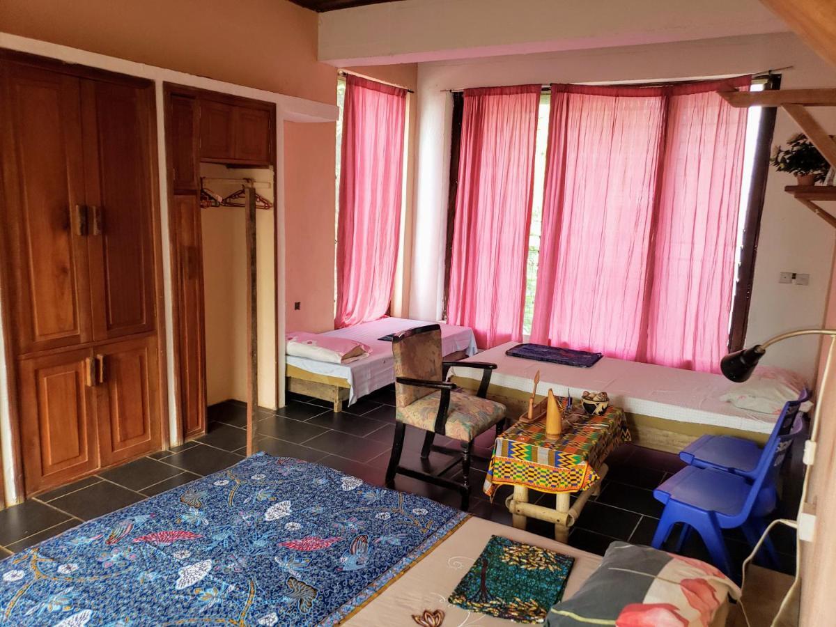 Scorpion Hill Lodge Busua ภายนอก รูปภาพ